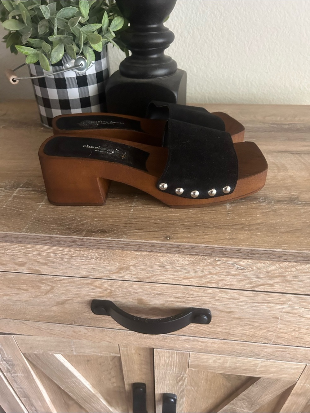 charles david Made In Italy
NAKITA SANDAL Size 39 US 8.5